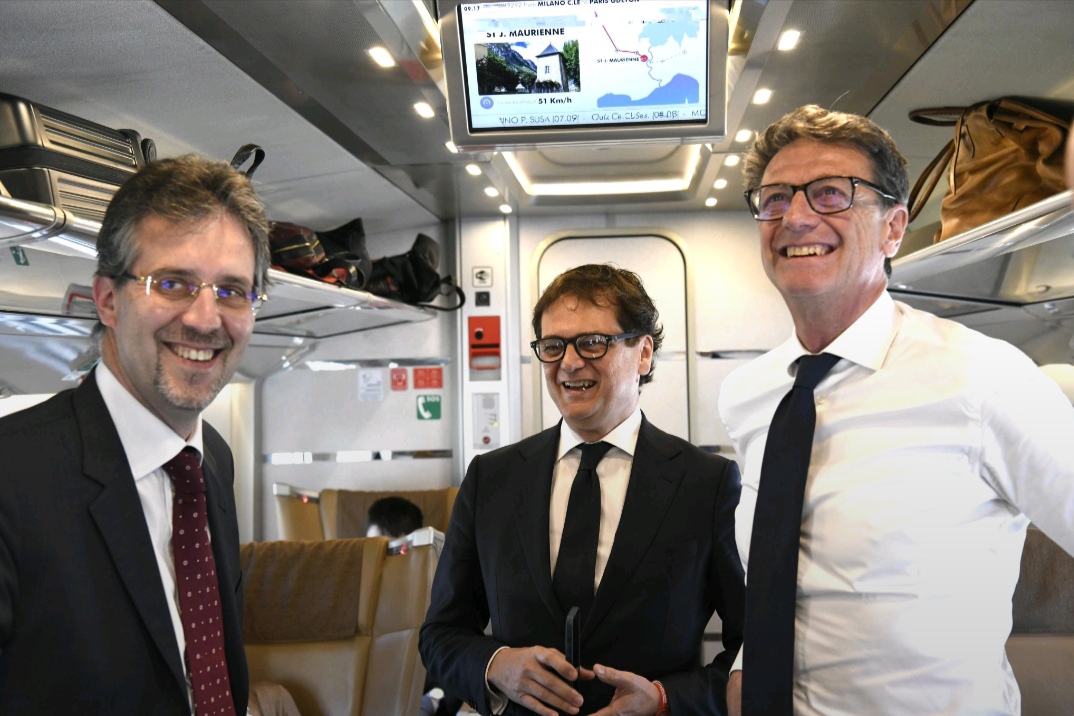 Milano-Parigi in alta velocità, il Frecciarossa torna a unire Italia ed Europa. Dompé: “È un simbolo di connessione ritrovata”